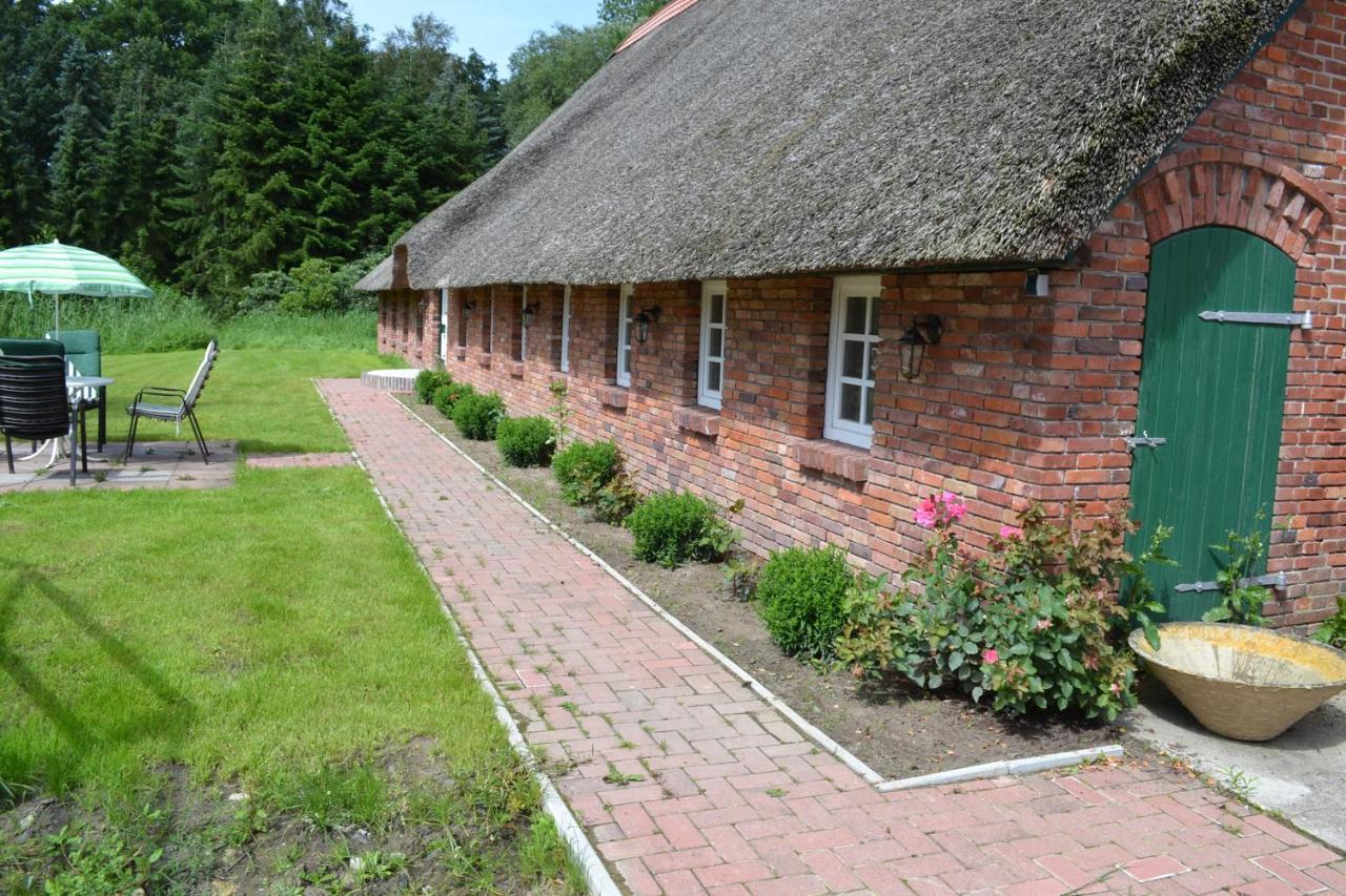 Ferienwohnung Suderfeld ブラケ エクステリア 写真