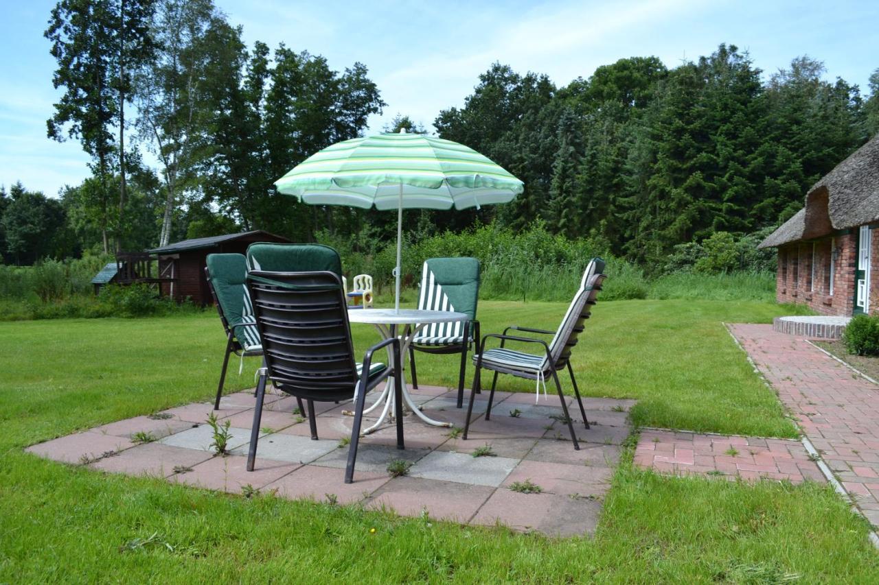 Ferienwohnung Suderfeld ブラケ エクステリア 写真
